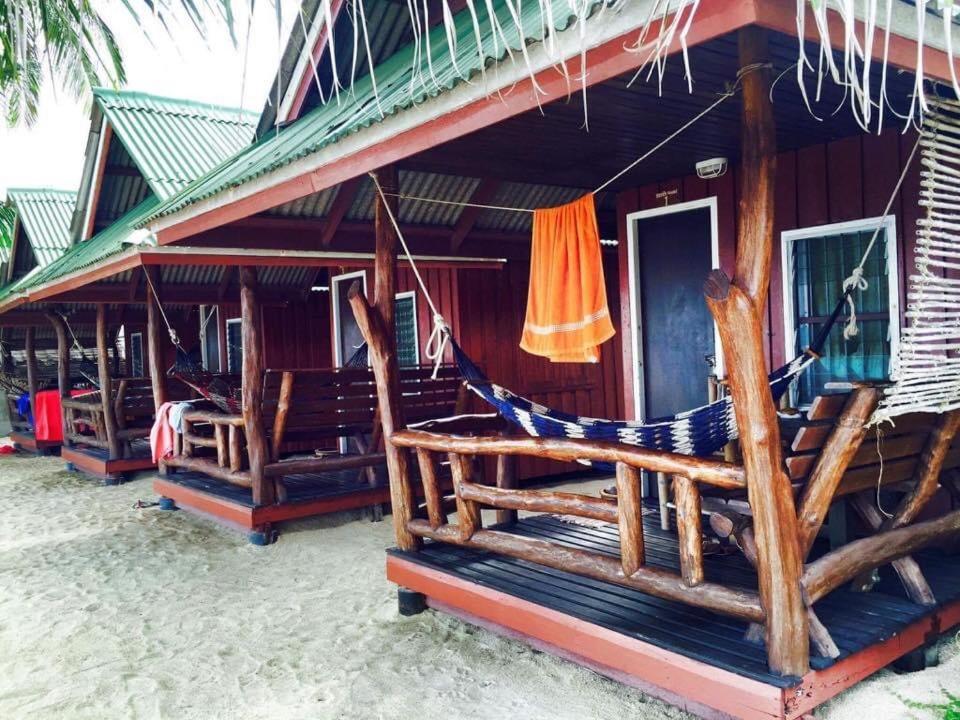 Beer'S House Bungalows เบียร์เฮ้าส์บังกะโล Ban Lamai Exterior foto